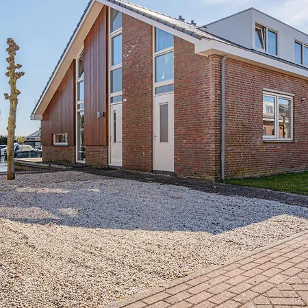 Beautiful In With House Sea View *